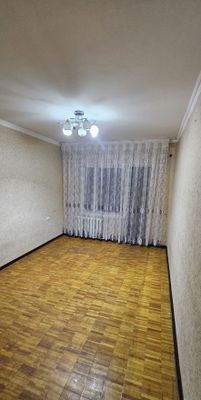Аренда 3х комнатная пустая на Ахмад Югнаки