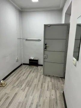 Чиланзар катартал 60м² 1этаж в доль дороги Юр адрес