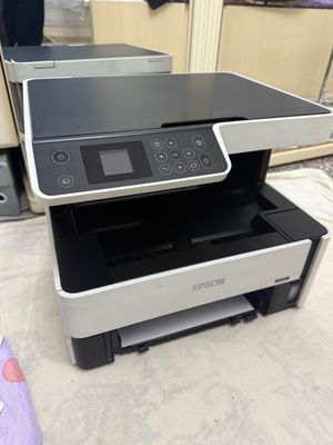 Epson M 2140 Printer 3/1 Tiniq ishlidi Kabellari bor Narxi bolari