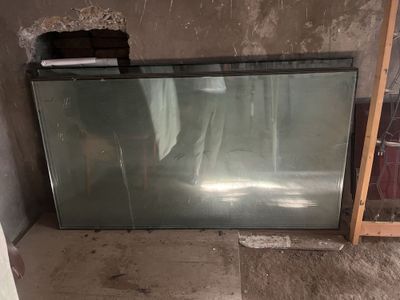 Akfa eshik va oynalari bor sotiladi