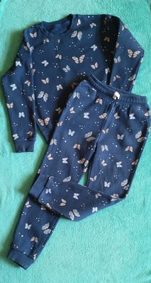 Спортивный костюм на 9-10лет.