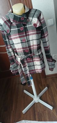 Продам тёплые пиджак для девушек и женщины
