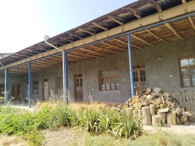 Toshkent tumani Oltin tepa maxallasida 8,9 sotixli uy sotiladi