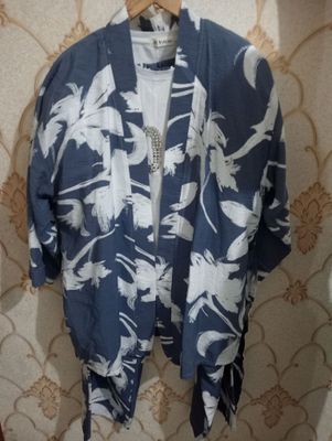 Troyka.Razmer;xl.Turkiya.Bir marta kiyilgan.Yangi.