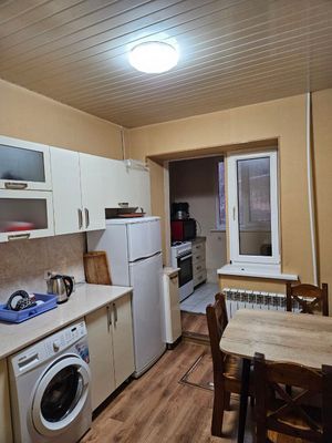 В аренду сдам однакомнатную квартиру м.Новза