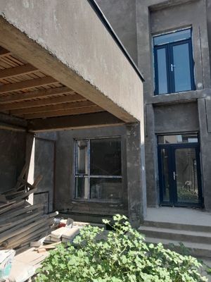 Продаётся 2 сот.5ком.200м2 (дурмень)
