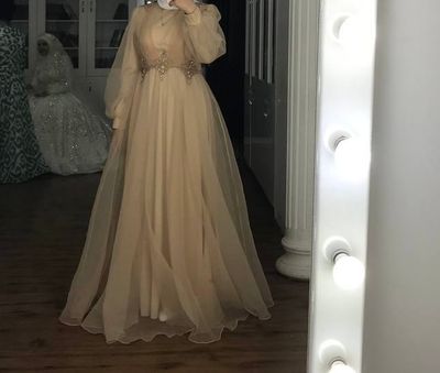 Вечернее платье