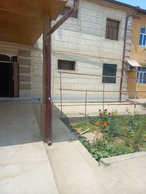 Турткулда 2 каватли каттедж сотилади