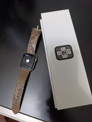 Apple Watch SE 44 mm 2023