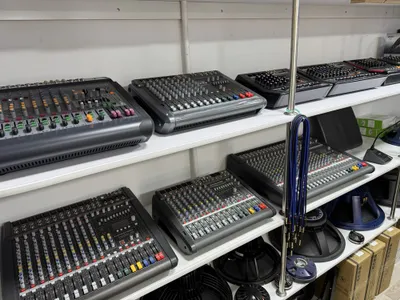 Микшерный пульт и усилитель