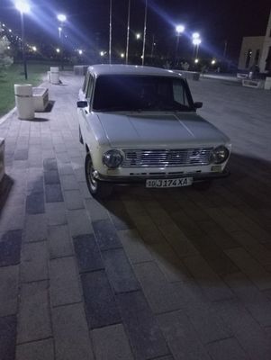 Vaz 21011 suroʻshna sotiladi