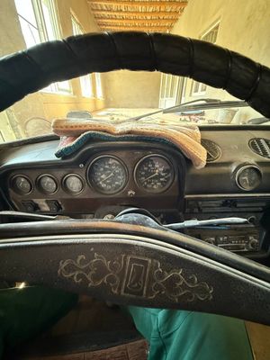 Lada 2106 sotiladi