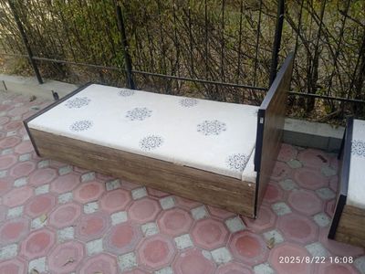 Срочно 2та кровать сотилади!