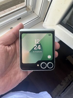 Samsung Z Flip 6 mentol 12/256 GB
