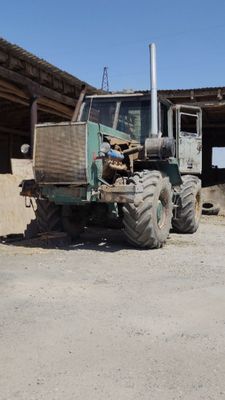 T 150 traktor dokument bor