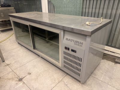 Холодильник стол продается