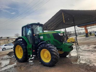 JOHN DEERE 6175M Трактори