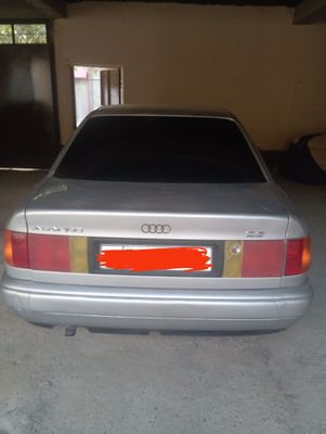 AUDi 100 c4 kuzof