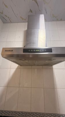 Продаётся вытяжка в хорошем состоянии.Мощная тяга.