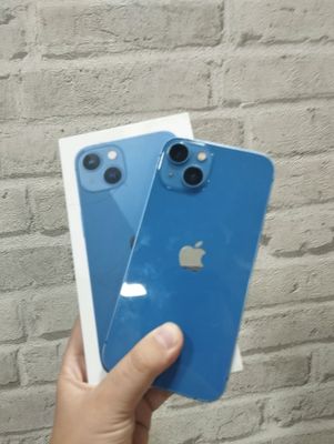 Iphone 13 blue