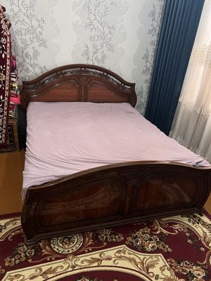 2 kishilik katta krovat sotiladi holati ideal