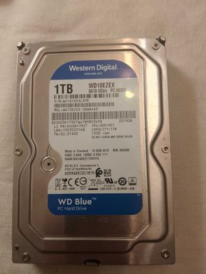 Жесткий диск Western Digital 1TB WD 10EZEX