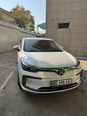 Продается Baic EU5