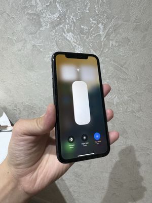 iPhone 11 64 gb 73 % radnoy