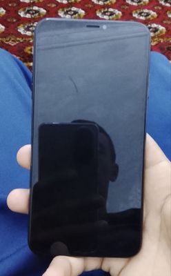 Iphone XS Max 64gbli aybi rasmda krsatilgan