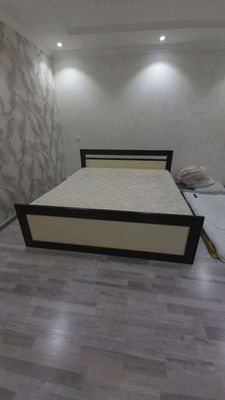 двухместная кровать