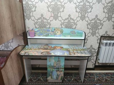 парта 2 кишилик холати яхши