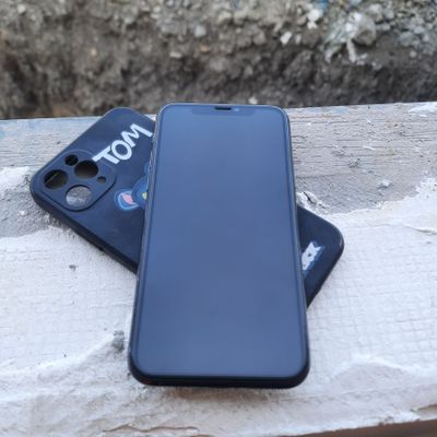 Iphone 11 pro karopkas yoq