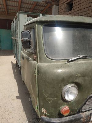UAZ moshinasi sotiladii