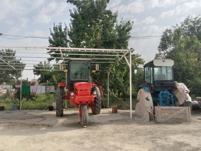 T 28 traktor sotiladi holati yangiday zapchastlar noldan yigʻilgan