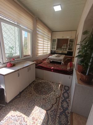 Kadshva bozor 86 bogʻcha ropparasida 3 hona yevra remont dom