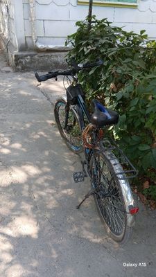 Srochni sotiladi. 26 razmer. Velomax.