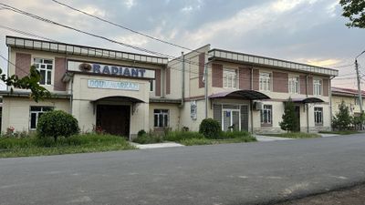 Ижарага бино яшнобод туманда 496 кв.м нежилой ва 480 кв.м жилой.