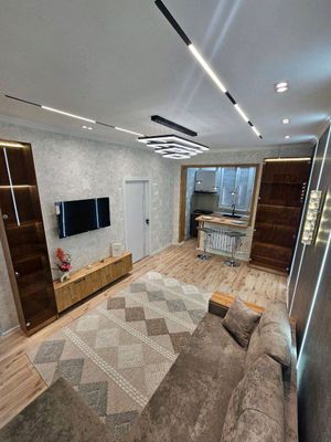 Чиланзар Ц квартал 2*3/4этаж/5