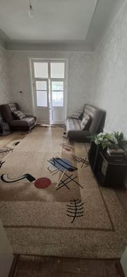 Сдаётся в аренду 200$ около гор.больницы вдоль дороги.