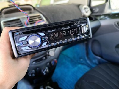 Pioneer mafon blutsli