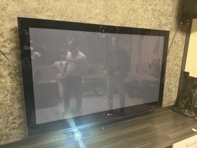 Телевизор LG 65"