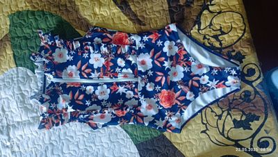 Женский купальник европейского производства.