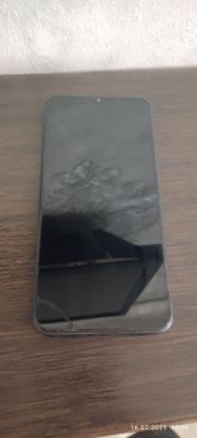 Srochna Redmi 9 telefon sotiladi