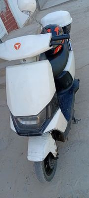 Skuter yadeya elekte