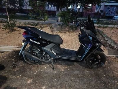 Мото срочна сотилади