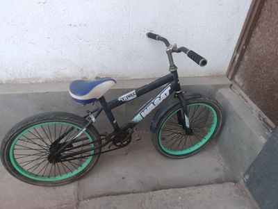 Velosiped sotaman eski pedali ishlamidi baloni teshik
