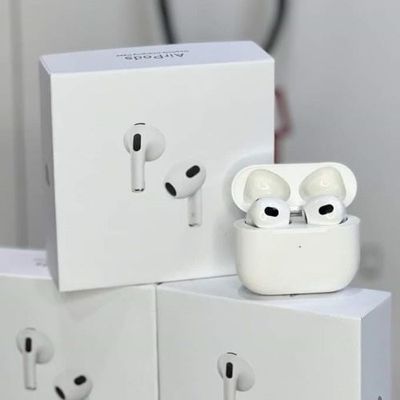 Apple Air Pods 3 Original в идеальном состоянии все в комплекте.