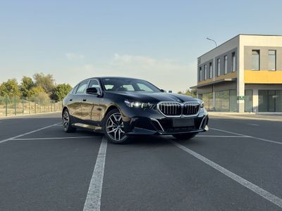 Bmw i5 40L natariusga tayyor
