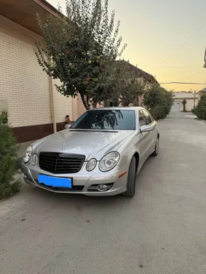 Mercedes benz 211 E 200