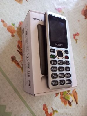 Novey M050 tozo telefon